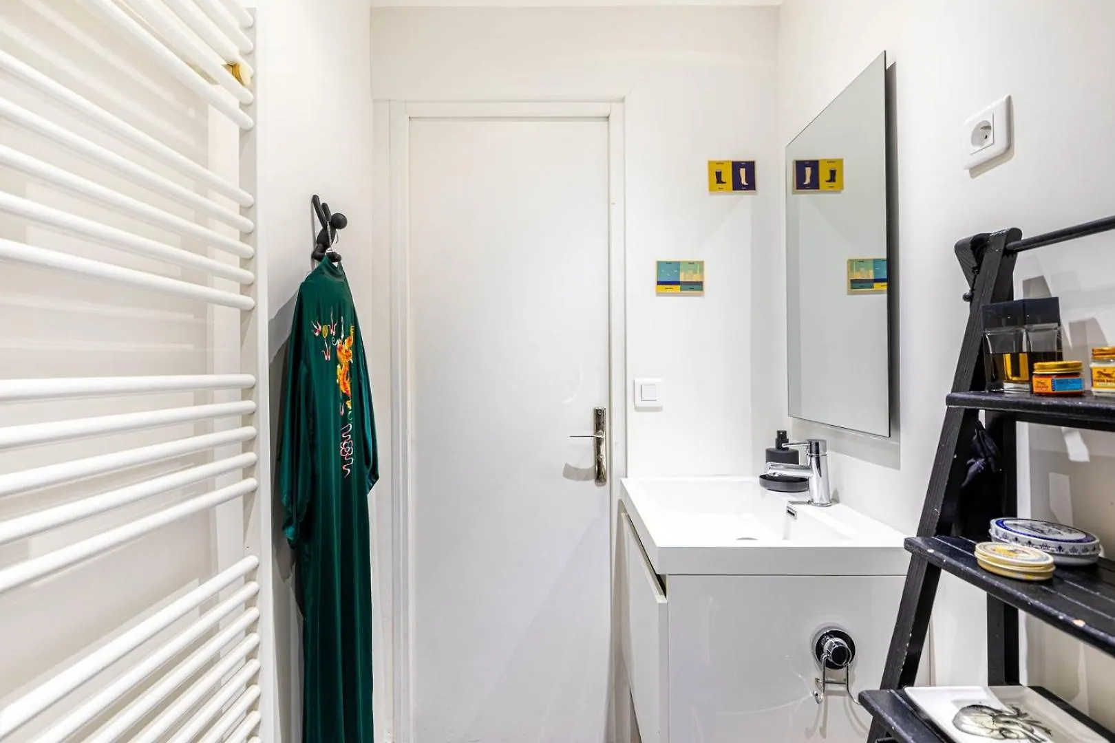 Guestready - Elevated Charm Near Notre-Dame Apartment Paris 0*,  France